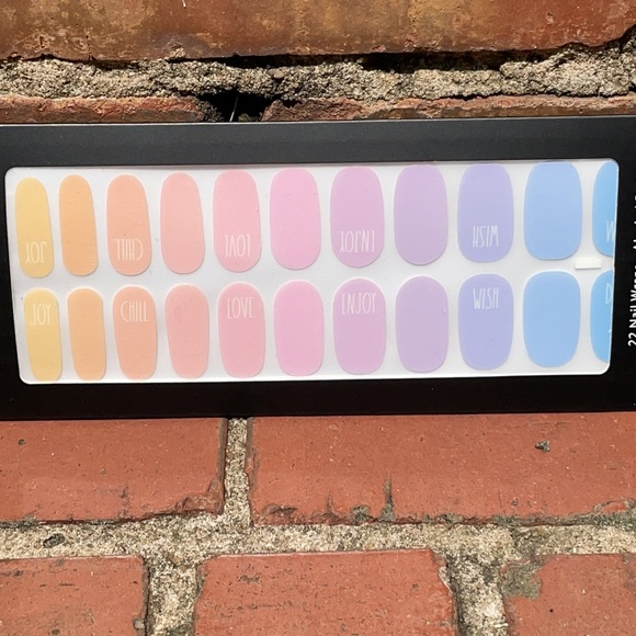 Rae Dunn 22 Nail Wrap Kit NWT - Picture 3 of 8